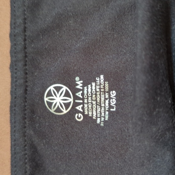 Gaiam Women's Colorblocked Cropped Leggings Size Large - Picture 5 of 8